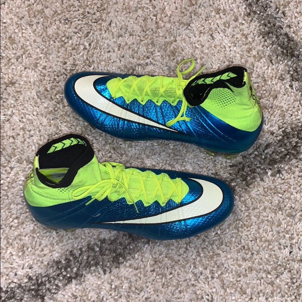 Nike Mercurial Cleats! Only worn once!